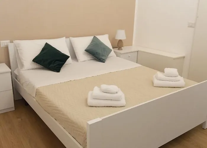 Elegante Matrimoniale Clemente House Centro ゲストハウス カターニア