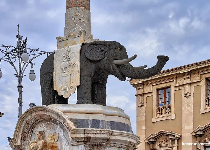 ゲストハウス Elegante Matrimoniale Clemente House Centro カターニア